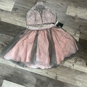 Never worn! Blush & gray 2 piece short dress. Tulle skirt, lace halter top. Sz 4